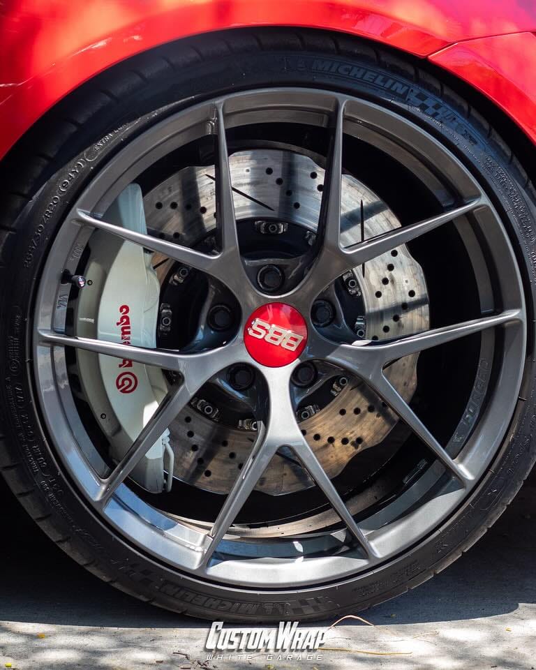 BMW M3 wheel painted Anthracite with a bone white brake caliper
